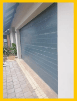 Modern Garage Door - Contemporary residential installation
